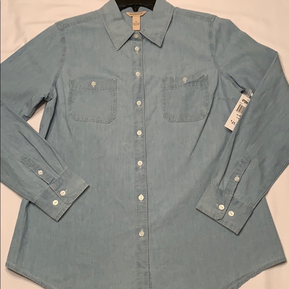 Bit & Bridle NWT buttonup Blue